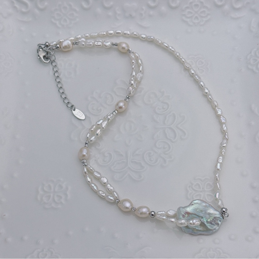 X141 Handmade Freshwater Baroque Pearl Necklace - Picture 5 of 8